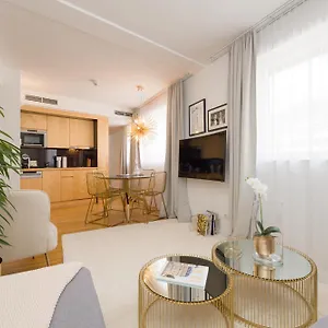 Rafael Kaiser - Premium City Centre Apartmán